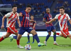 Lần đầu trong lịch sử, cặp song sinh Malaysia cùng ra sân đấu ĐT Việt Nam?