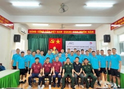 2 cựu tuyển thủ ĐT Việt Nam học làm huấn luyện viên