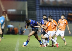 Một loạt đội bóng V-League nhận án phạt từ VFF