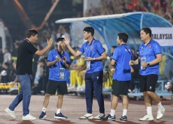 Chia tay ĐT Việt Nam, HLV Hàn Quốc có bến đỗ bất ngờ