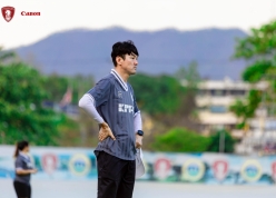 Cựu trợ lý HLV Kim Sang Sik bất lực nhìn CLB Thái Lan xuống hạng