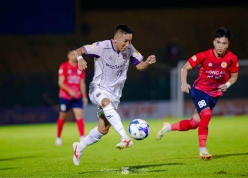 Vua kiến tạo V.League chính thức giải nghệ ở tuổi 38