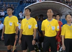 Trọng tài Việt Nam gây tranh cãi cực lớn ở trận Malaysia thắng 3-0