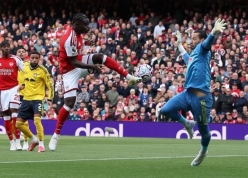 Ngược dòng cảm xúc, Arsenal thắng nghẹt thở trước Leeds