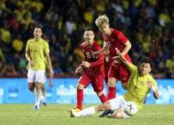 CĐV ĐNÁ đồng loạt réo tên ĐT Việt Nam khi Thái Lan chỉ dám gặp Brunei