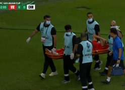 Hiểu Minh nhập viện cấp cứu ngay giữa trận đấu với U23 Trung Quốc