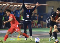 2 HLV châu Âu bị cấm chỉ đạo ở vòng 13 V-League