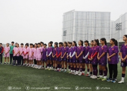 Hai đội tuyển Việt Nam nhận quà từ VFF trước Tết Nguyên đán