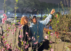 Đỗ Hoàng Hên sắm đào, quất, lên kế hoạch ăn Tết chuẩn Việt Nam