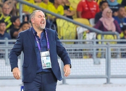 HLV ĐT Malaysia tuyên bố đánh bại Việt Nam ngay trên sân Thiên Trường