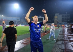 'Cánh tay phải' của HLV Polking bất ngờ chia tay CAHN