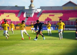 Thắng trận đầu tiên, U17 Campuchia vẫn khó vào bán kết Đông Nam Á