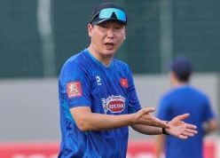 Tin nóng bóng đá trưa 17/7: HLV Kim Sang-sik đau đầu trước AFF Cup