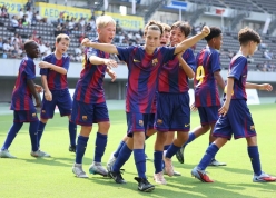KHÓ TIN: Đội bóng của Lào hạ Barca tại giải trẻ thế giới