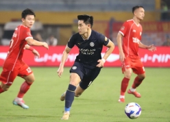 Toả sáng ở ĐT Việt Nam, Đình Bắc lập tức 'gặp khó' khi trở lại V-League