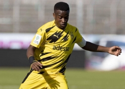 Từng ghi hơn 50 bàn/mùa, thần đồng Dortmund giờ ra sao?