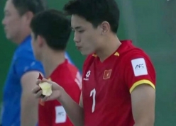 Vì sao Đình Bắc thường ăn táo sau trận đấu?