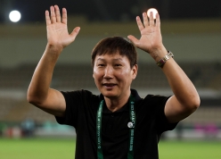 Truyền thông Trung Quốc chỉ ra 'quân bài tủ' của HLV Kim Sang-sik