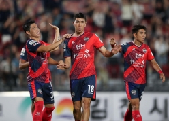 Đội bóng Hàn Quốc nhận vé xuống hạng ngay khi mùa giải bắt đầu