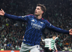 Arsenal thắng nghẹt thở, một nửa Premier League ăn mừng