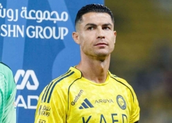 Cristiano Ronaldo 'quay xe', chốt ngày trở lại cho Al Nassr