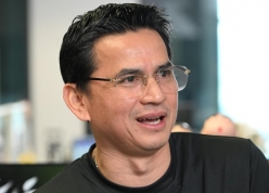 HLV Kiatisuk: 'Muốn vươn tầm châu Á, Thái Lan phải thắng ...'