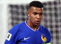 Mbappe: 'Họ gọi tôi là con khỉ sau khi sút hỏng'
