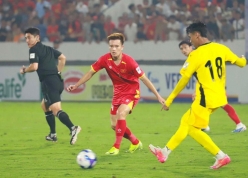 'Nhạc trưởng' ĐT Việt Nam báo tin không thể buồn hơn sau trận Malaysia