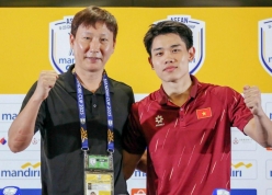 HLV Kim Sang-sik nhận tín hiệu không thể vui hơn từ Đình Bắc