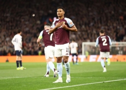 Watkins cán mốc 100 bàn, Aston Villa dễ dàng vào bán kết Europa League