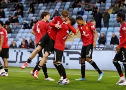 Đánh bại Man City ở derby 7 bàn, MU hiên ngang vào chung kết