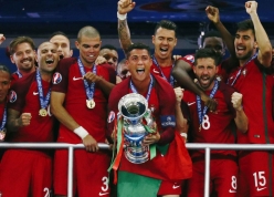 CHÍNH THỨC: 'Chiến binh' vô địch EURO 2016 cùng Ronaldo giải nghệ