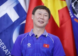 HLV Kim Sang-sik: 'Chắc tôi có ma thuật nên Thái Lan phản lưới nhiều vậy'