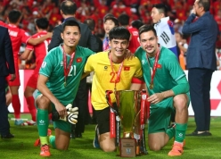 Vừa gia nhập, thủ môn ĐT Việt Nam nhận vinh dự lớn tại đội hạng Nhất