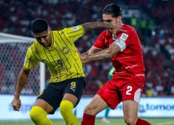 CĐV Thái Lan nhắc thẳng Việt Nam khi Indonesia hòa 'hú vía' với 10 người