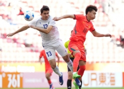 CĐV Uzbekistan đồng loạt nhắc Việt Nam khi thua U23 Trung Quốc ở loạt luân lưu