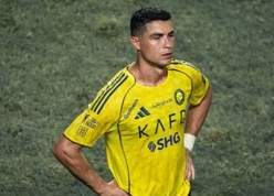 Sao Barcelona cân bằng thành tích của Cristiano Ronaldo