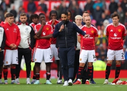 Cựu danh thủ khuyên sao MU nên kiện Amorim