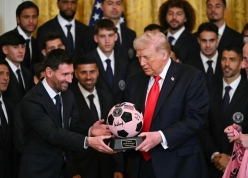 Messi có phản ứng bất ngờ khi nghe đến tên Ronaldo