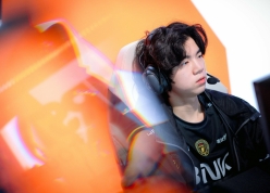 Xạ thủ tài năng của LCK bị đuổi khỏi đội 1 vì thái độ ngôi sao