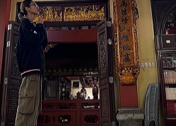 Fan girl T1 gây sốt MXH với màn cổ vũ “tâm linh” sau trận đại chiến Gen.G