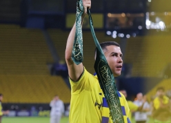 Vì sao trận đấu của Ronaldo và Al Nassr bất ngờ bị hoãn gần 1 giờ?