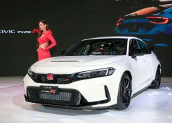 TOP 10 mẫu ô tô 'ế ẩm' nhất Việt Nam năm 2025: Phần lớn là xe Nhật nhập khẩu