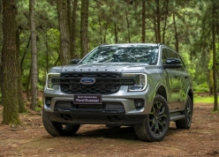 Phân khúc xe gầm cao cỡ D năm 2025: Everest 'một mình một ngựa', Santa Fe trượt dài