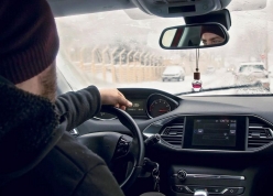 Chạy xe mùa lạnh: Tránh 7 thói quen này để động cơ, ắc quy và lốp không 'kêu cứu'