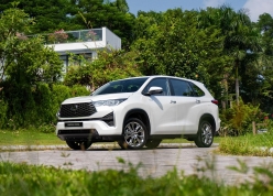 Toyota Innova Cross HEV giảm còn 960 triệu đồng, tăng sức cạnh tranh trong phân khúc MPV