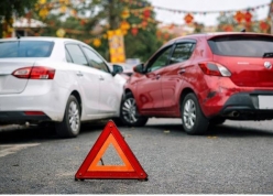 Gặp tai nạn khi thuê ô tô tự lái dịp Tết: Xử lý thế nào để không 'mất tiền oan'?