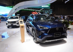 Ô tô xăng dầu 'hụt hơi', xe hybrid tăng trưởng giữa giai đoạn thị trường trầm lắng