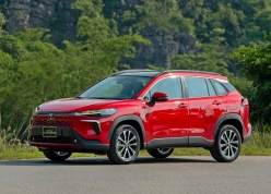 Điểm danh 4 mẫu xe hybrid tại Việt Nam 'vượt mặt' bản xăng về doanh số