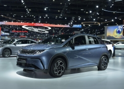 Cận cảnh BYD Dolphin 2026 sắp bán tại Việt Nam: Tầm vận hành 435 km/sạc, bổ sung ADAS